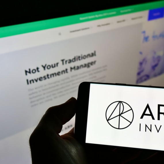ARK Invest Coinbase Davasını Fırsat Bildi: 21,6 Milyonluk Yeni Yatırım!