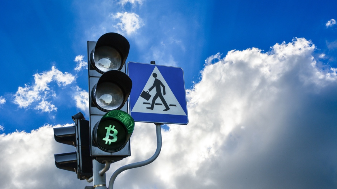 Historic Collapse in Tech Giants: Bitcoin Escapes Chaos for the Second ...