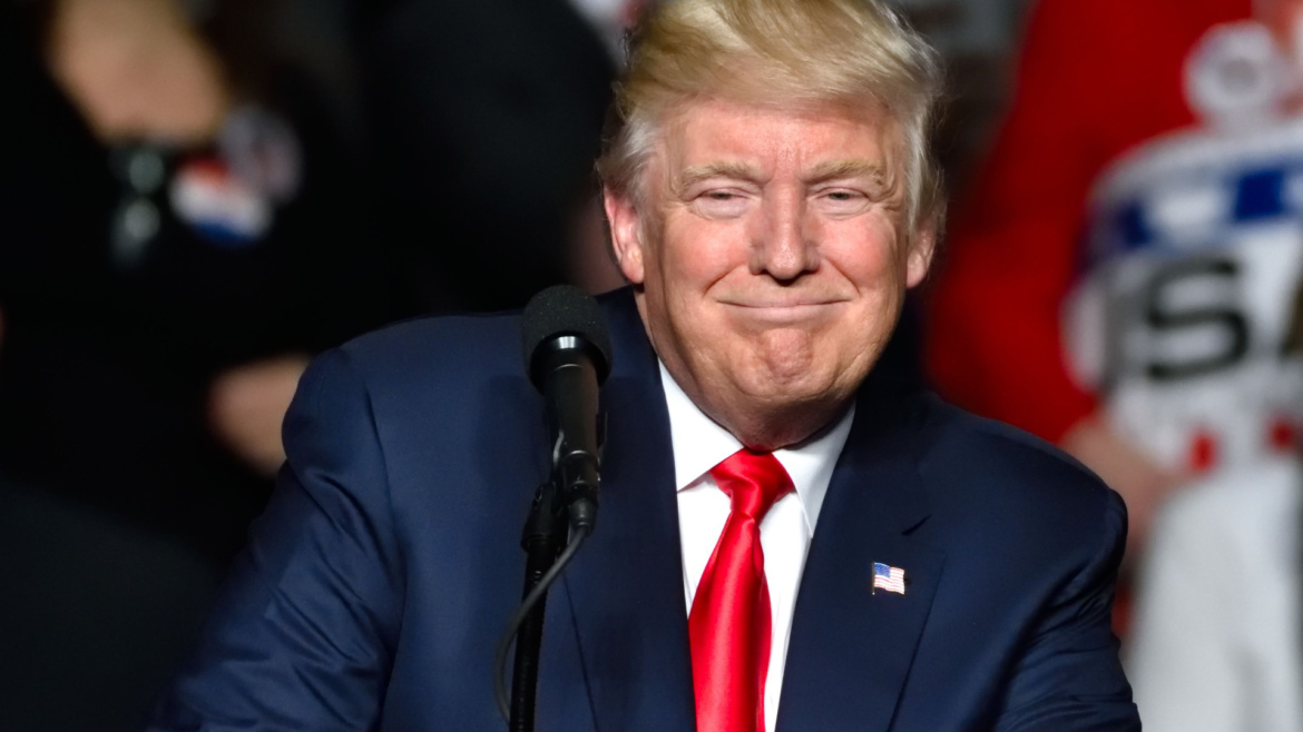 Trump’ın 636 Milyon Dolar Kazandığı Memecoin’de 3,8 Milyar Dolarlık Kayıp: Elizabeth Warren’dan SEC’e Kritik Çağrı