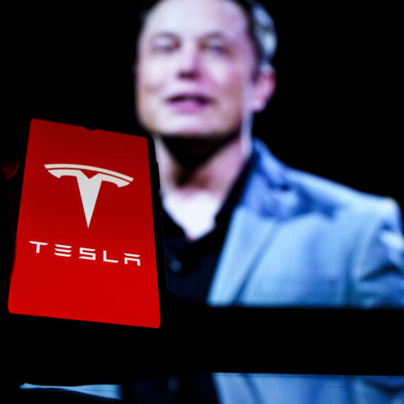 Musk’ın Tanıtımı Sonrası Tesla İşlemleri Kriptoya Taştı: Saatlik Hacim Yaklaşık 17 Katına Çıktı!