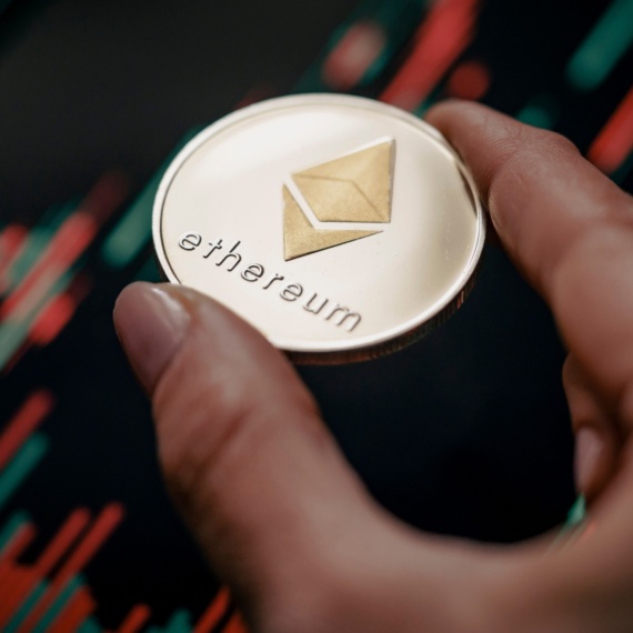 Ethereum Balinası Bir Şey mi Biliyor: 2 Günde 104.000 ETH Aldı, Hepsini Kilitledi!