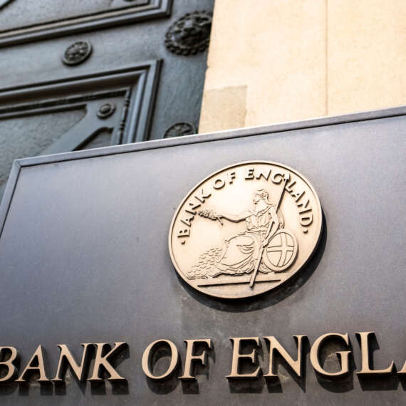 İngiltere Merkez Bankası Stabilcoin Kararından Döndü: 50 Milyar Dolar Belirlendi