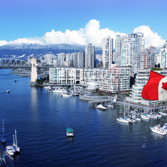 Canada Plans to Ban Stablecoin Yields: Why Do Banks Support It?