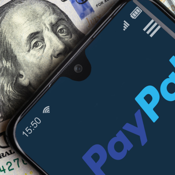 PayPal ve Robinhood’un Arkasındaki Gizli Motor: 30 Günde 1,5 Milyar Dolarlık Hacme Ulaştı